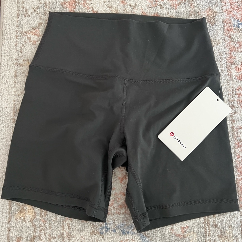 Align Lululemon shorts 6’